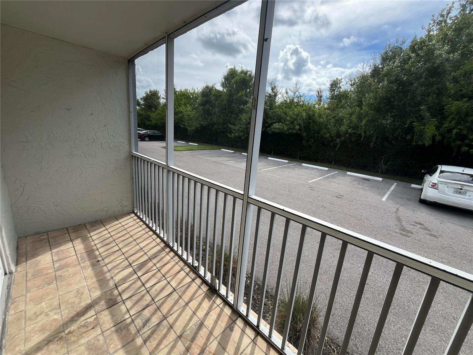 SARASOTA PALMS - Residential Lease
