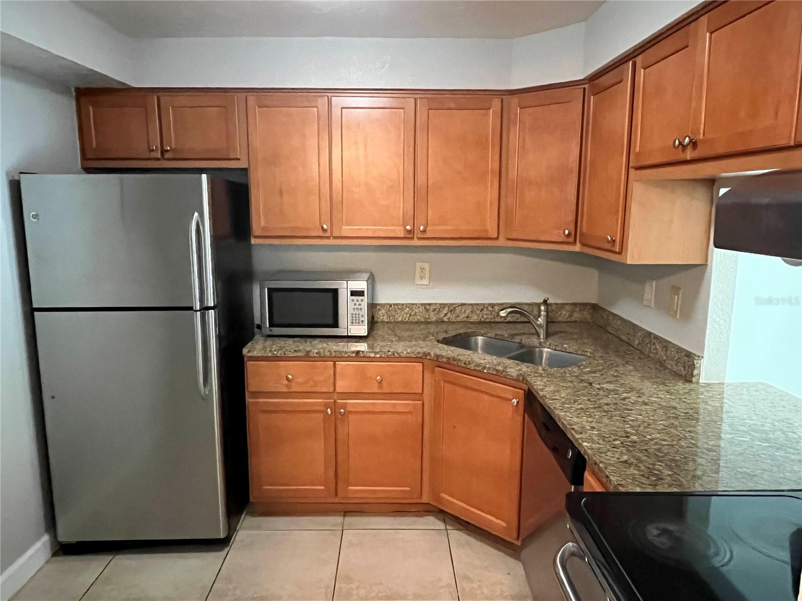SARASOTA PALMS - Residential Lease