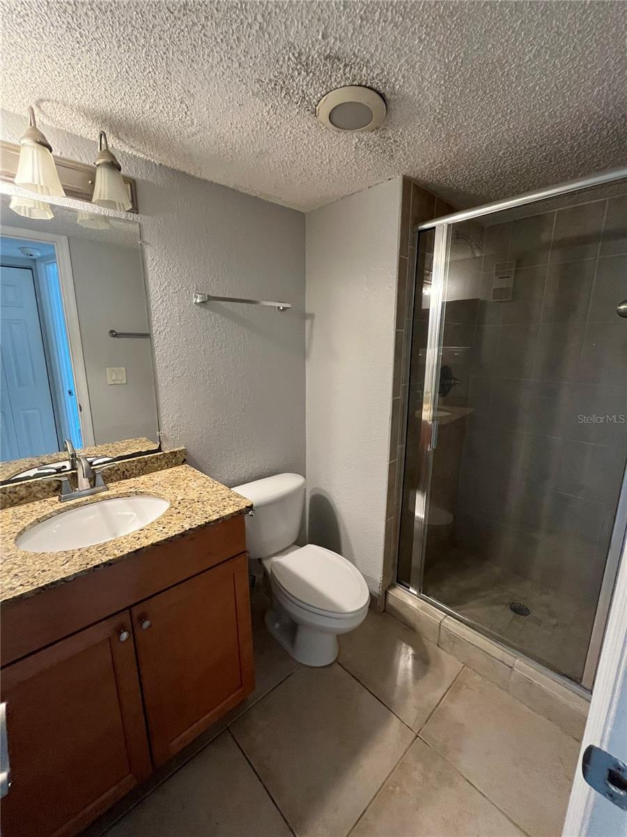 SARASOTA PALMS - Residential Lease