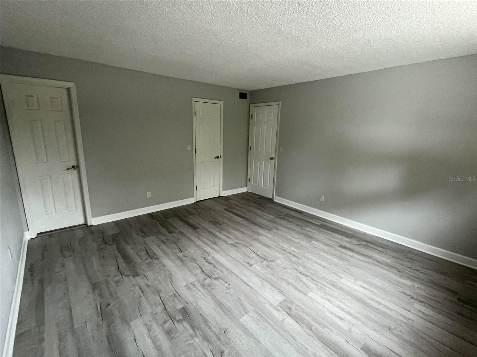 SARASOTA PALMS - Residential Lease