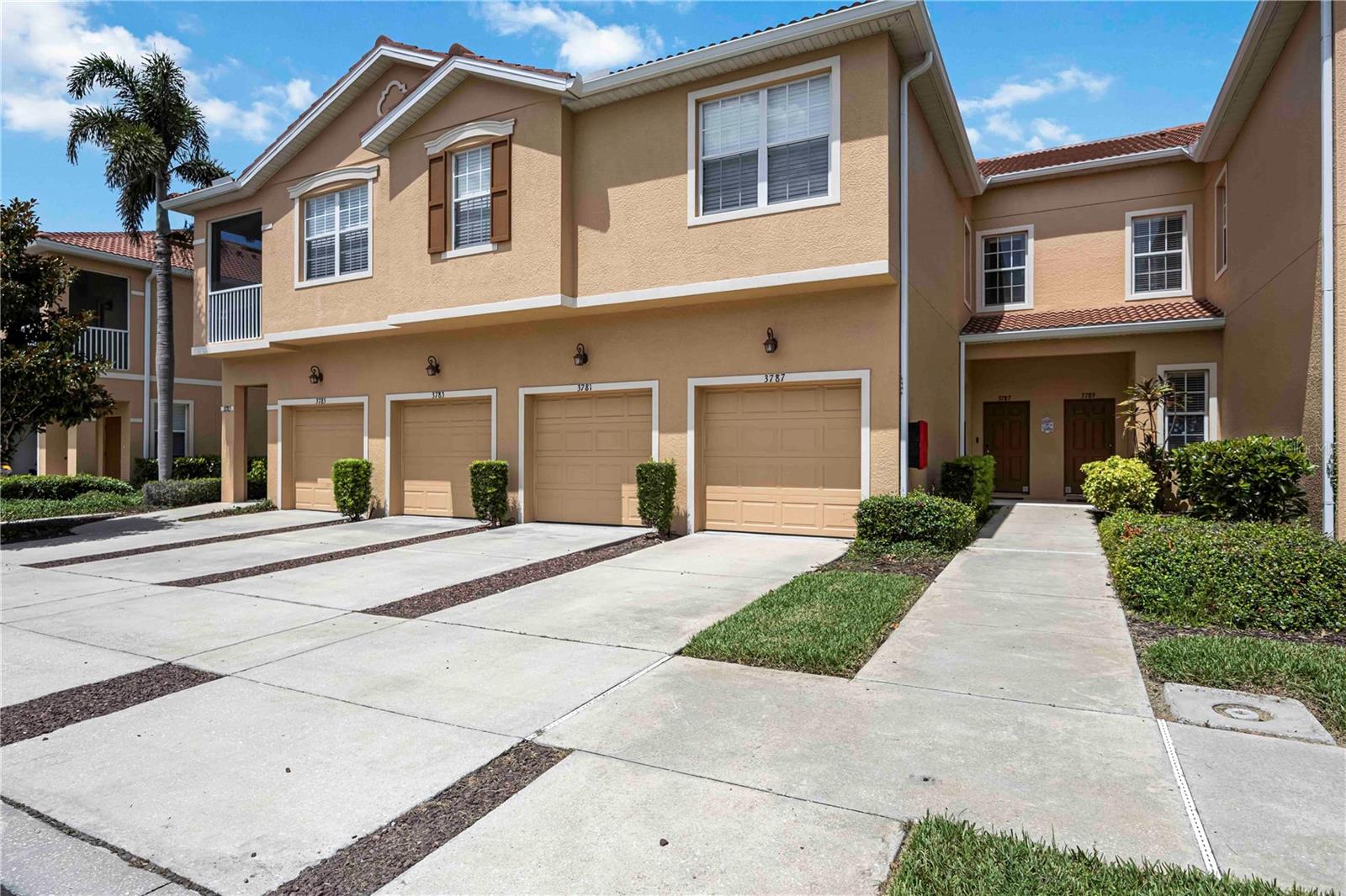 LOCATION,LOCATION, Parkridge community! luxiourious townhome 3bedroom 2.5 bath.. Highly desirable gated pet friendly resort style living.
NEW ROOF 2024 and new A/C. Situated 5 minutes to the UTC premiere shopping district and array of dinning restaurant options. Just minutes to Sarasota vibrant downtown and Lakewood ranch nightlife. Sarasota is known for their world class art and entertainment ! Walking distance to walking trails at Benderson Park. Easy access to I-75 and the Sarasota airport. Just 20 mins to the sandy beaches of Lido and Siesta key . This unit has the most desirable flexible floor plan in Parkridge. Enjoy the eating kitchen, corian counters, breakfast bar, stainless appliances with screened lanai.
This immaculate townhome boast ceramic tile and luxury vinyl plank flooring throughout. Great for entertaining with two living / family room areas adjacent to the kitchen. Washer & dryer is conveniently located on the second floor close to the bedrooms. The owners have made this their home it has not been rented. Although this unit has great rental potential and can be rented to snowbirds 3 times a year for the buyer who is an investor. Enjoy this luxury living in this maintiance free community . Basic cable, water, pest control, community heated pool and manicured landscaping all included in your monthly reasonable HOA dues. Owners are willing to lease back the property until their home is built.