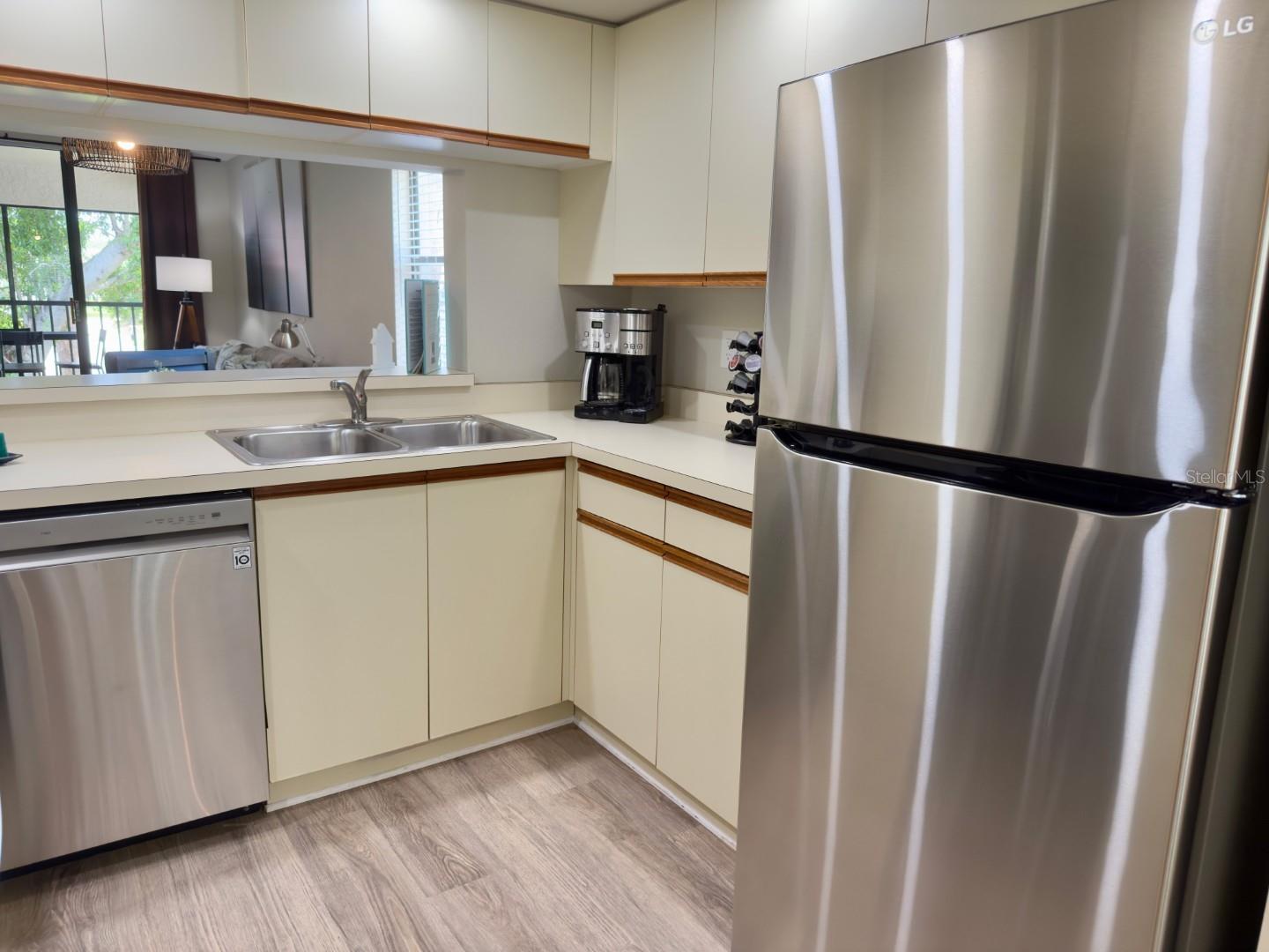 SHOREWALK BATH & TENNIS CLUB 12 - Residential