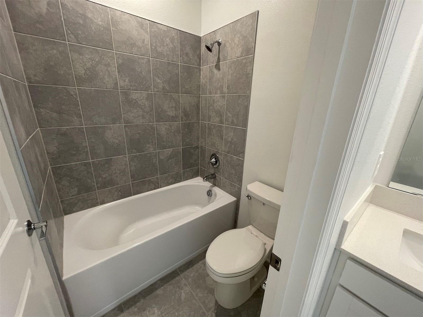 STOREY GROVE 50 - Residential Lease