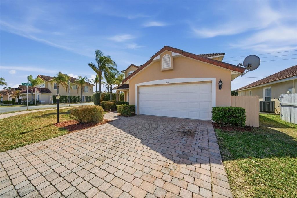 Photo of 411 Robin Road, Davenport, FL 33896 (MLS # O6390061)