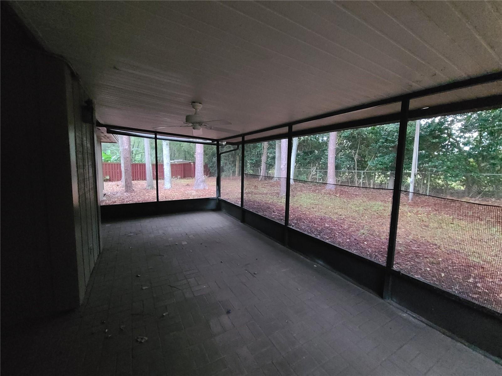 COUNTRY CLUB WEST - Residential Lease