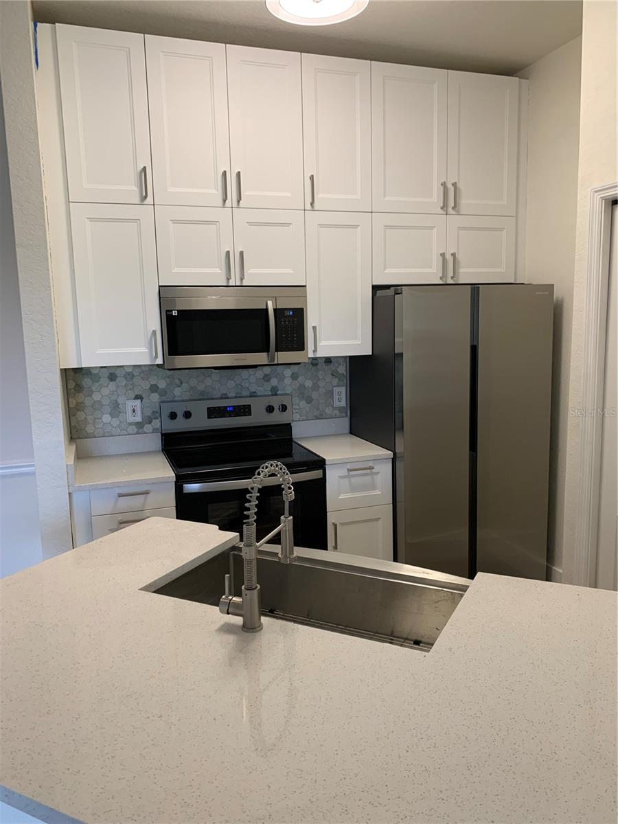 5152 NORTHRIDGE ROAD 302
