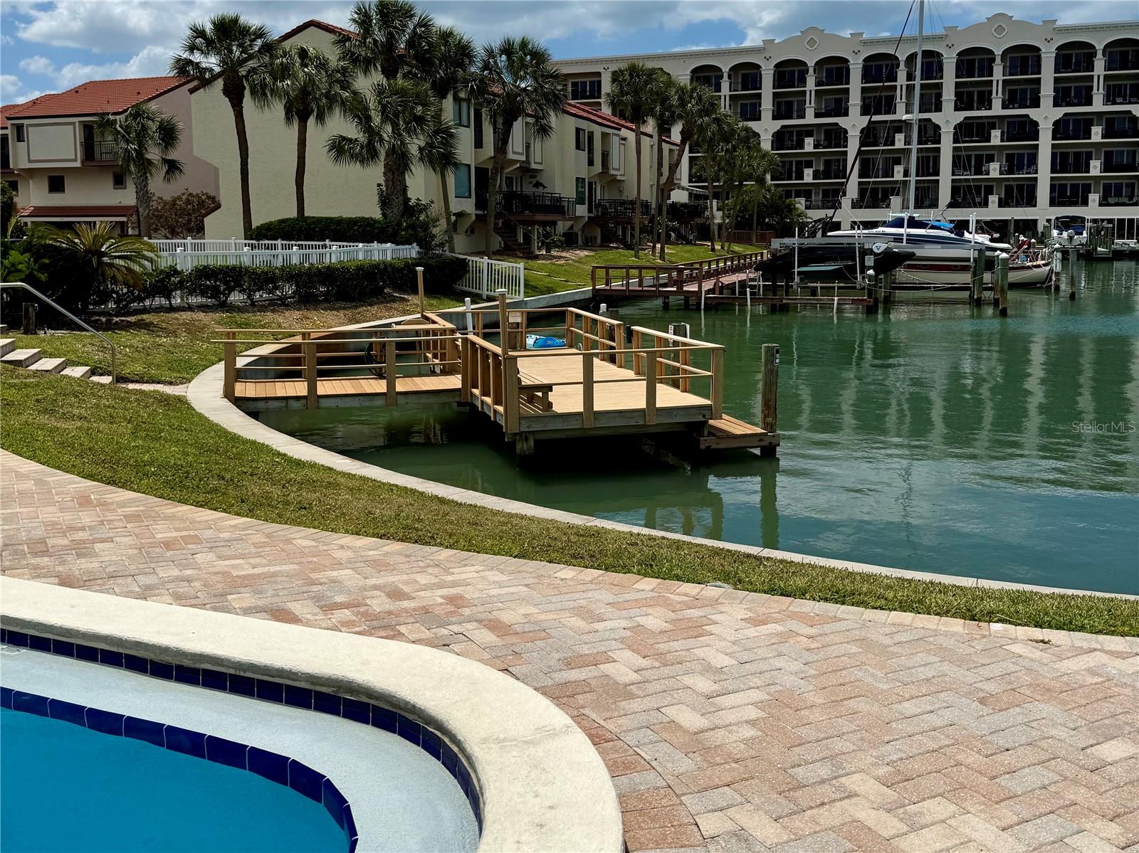 DOLPHIN COVE CLEARWATER - Residential