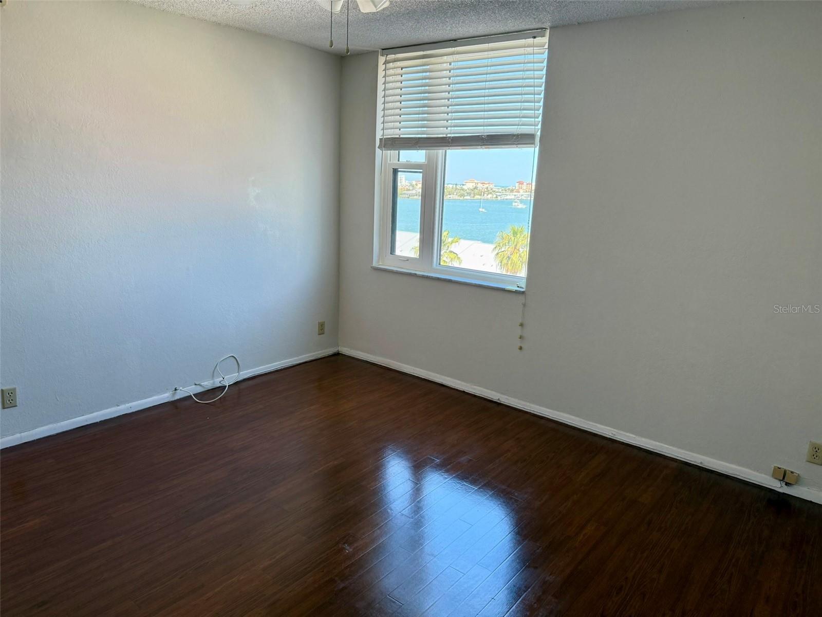 DOLPHIN COVE CLEARWATER - Residential