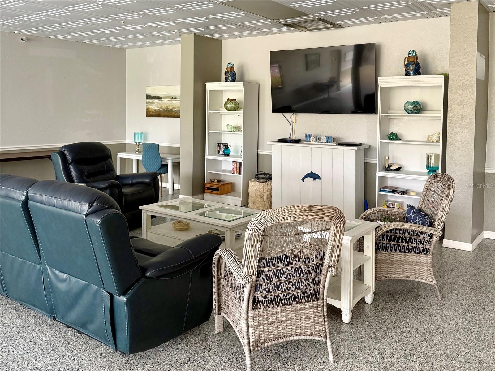 DOLPHIN COVE CLEARWATER - Residential