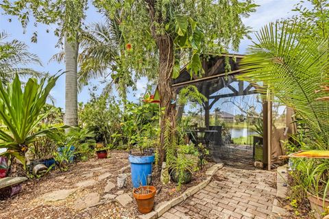 A home in PUNTA GORDA