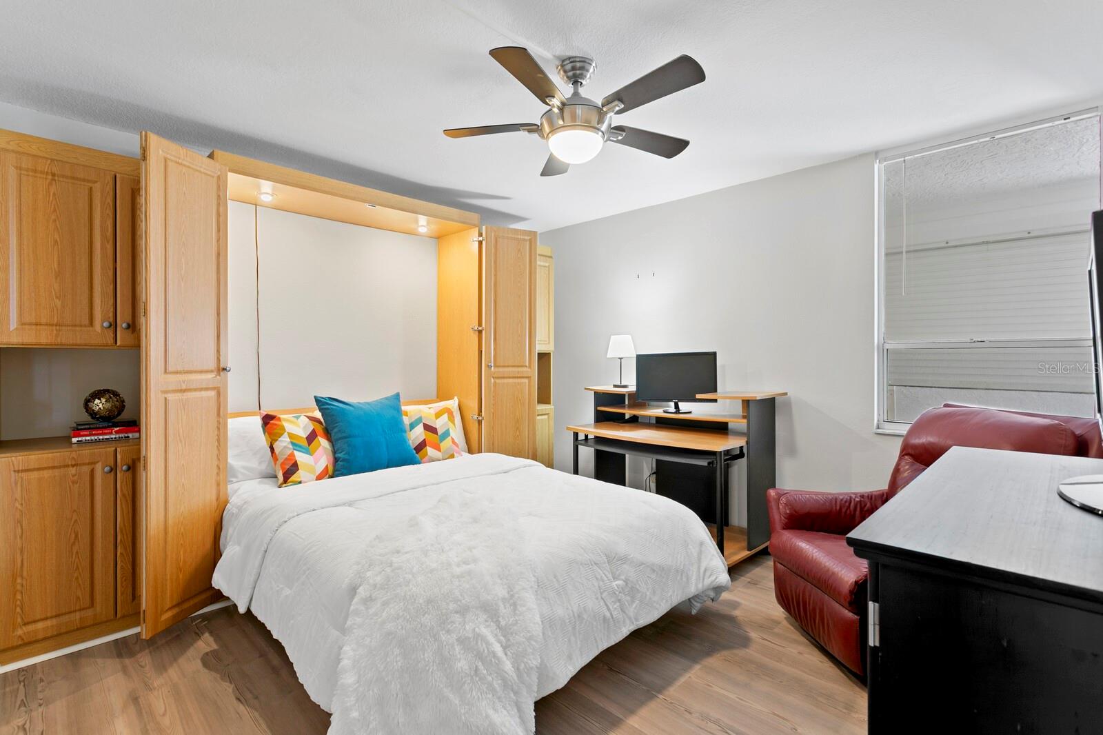 REDINGTON TOWERS 1 CONDO - Residential