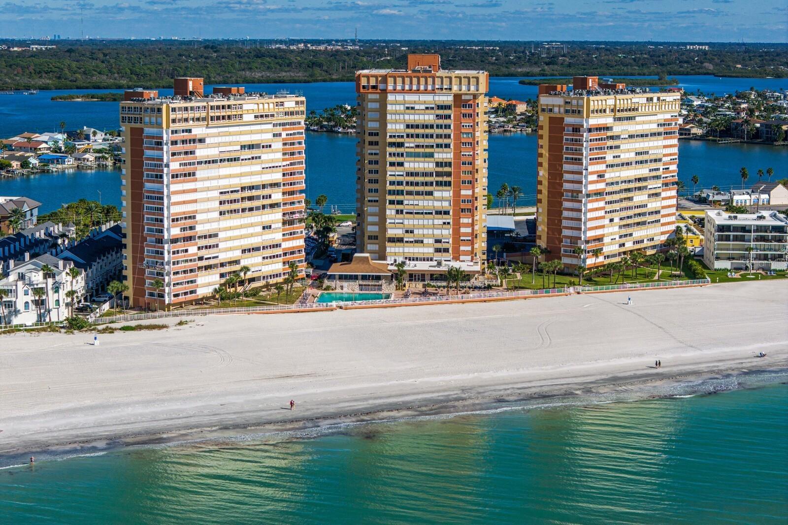 REDINGTON TOWERS 1 CONDO - Residential