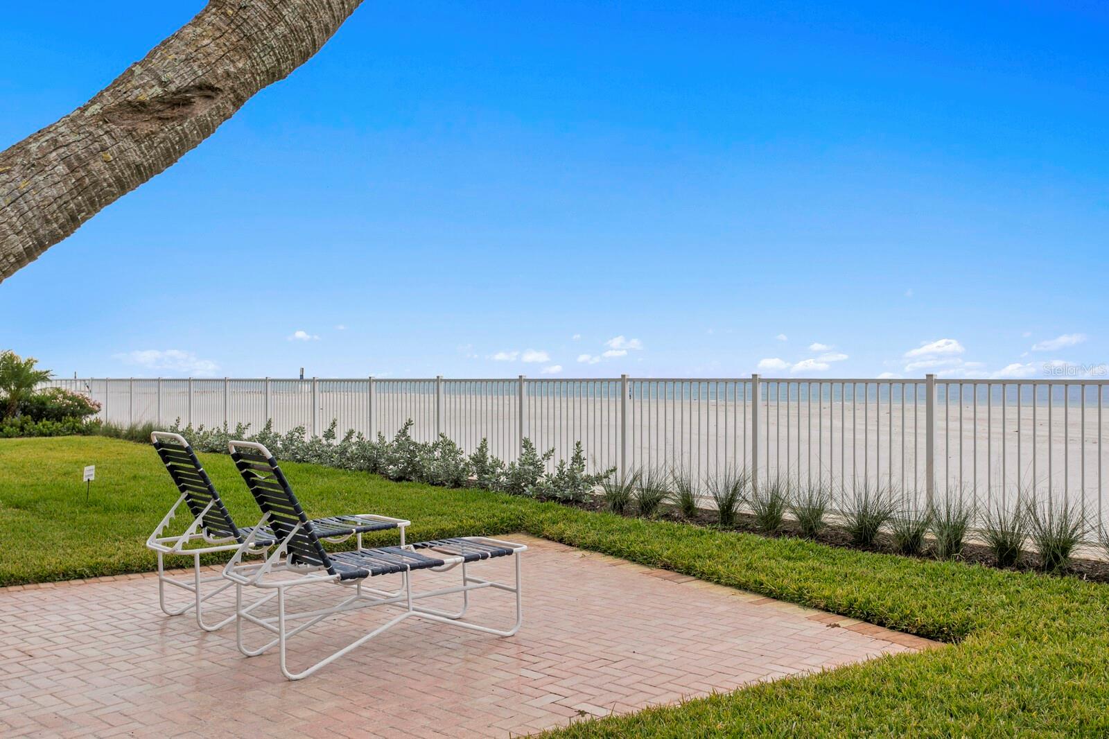 REDINGTON TOWERS 1 CONDO - Residential