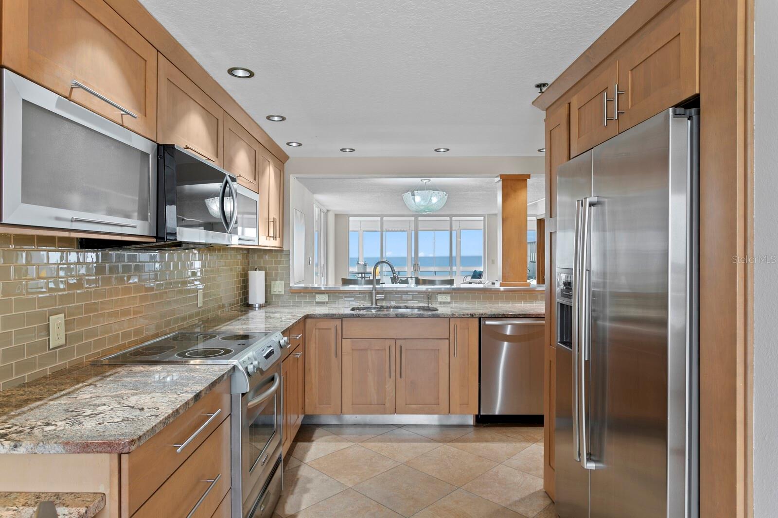 REDINGTON TOWERS 1 CONDO - Residential