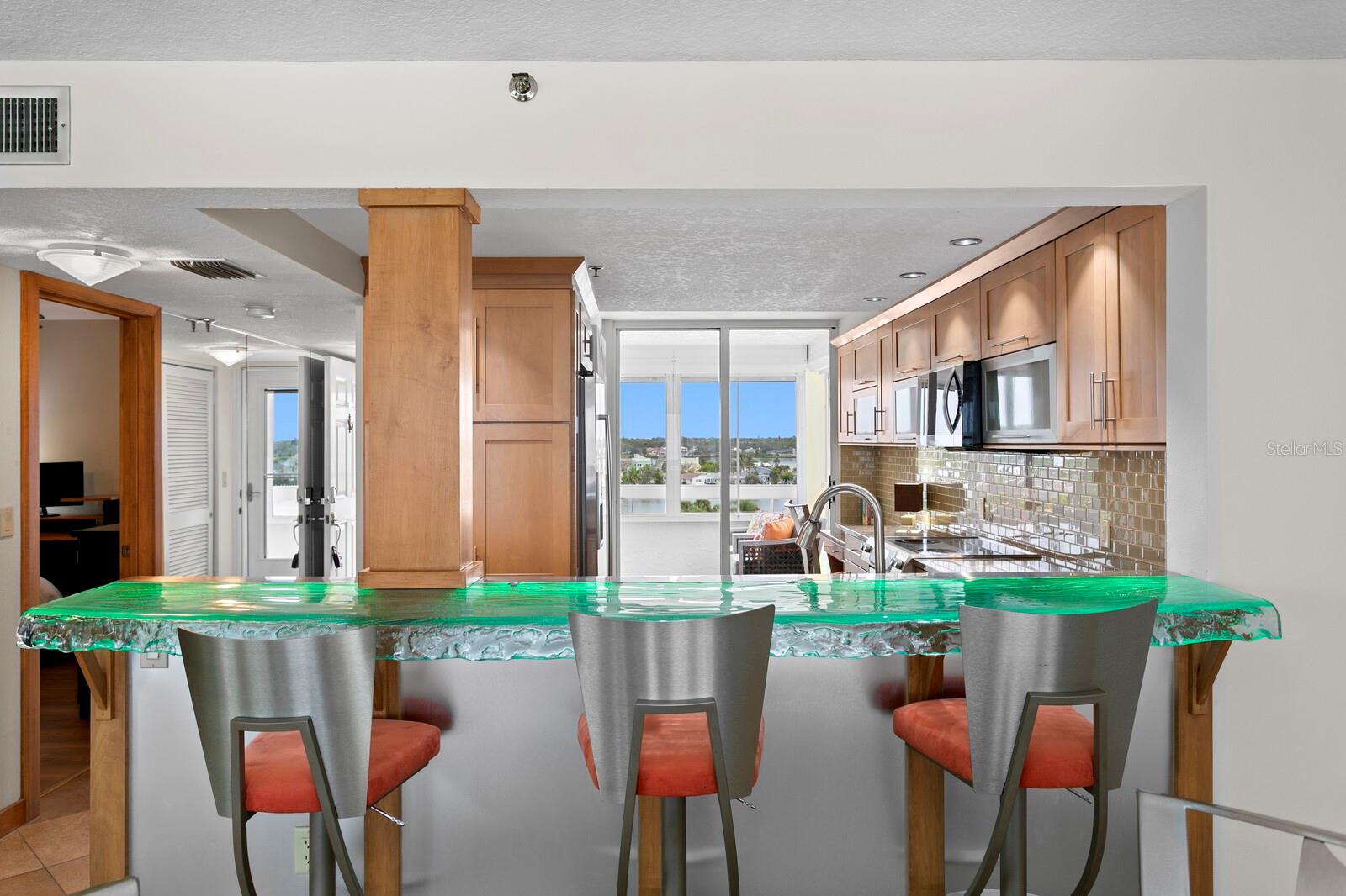 REDINGTON TOWERS 1 CONDO - Residential