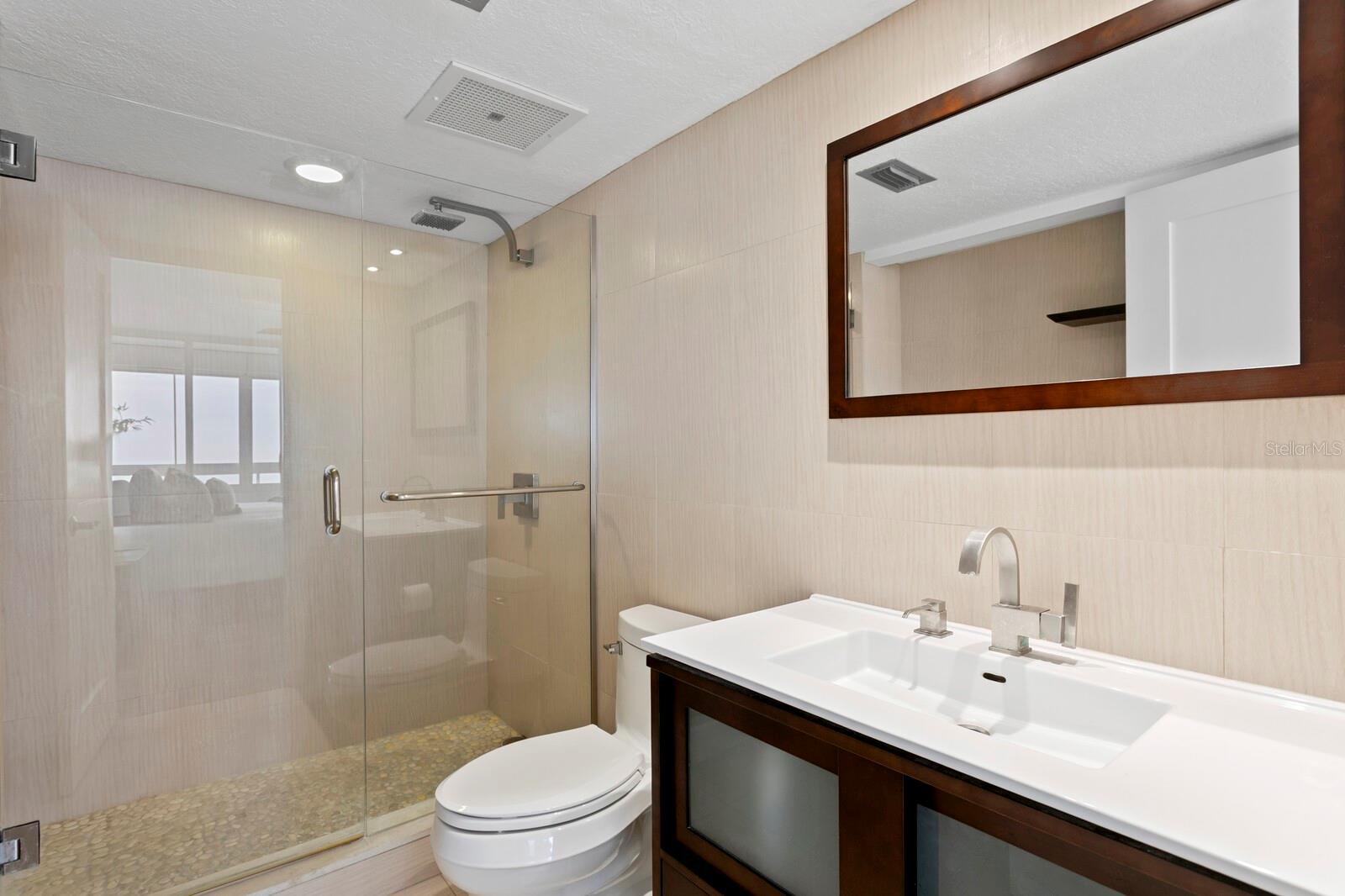 REDINGTON TOWERS 1 CONDO - Residential