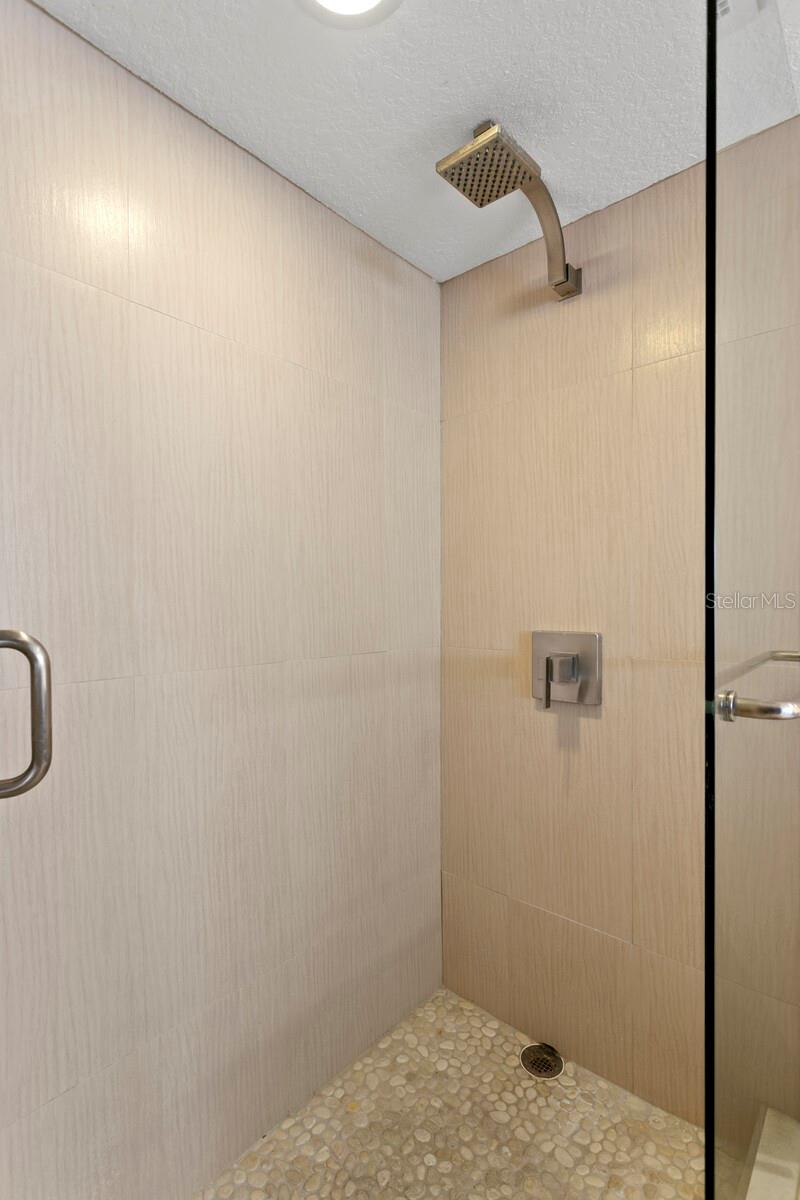 REDINGTON TOWERS 1 CONDO - Residential