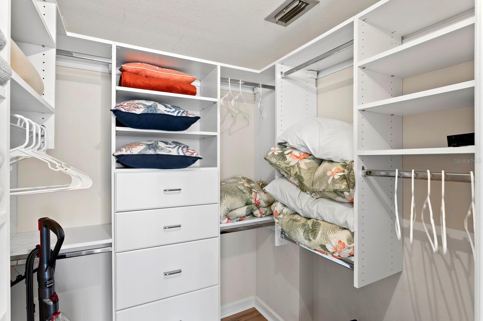 REDINGTON TOWERS 1 CONDO - Residential