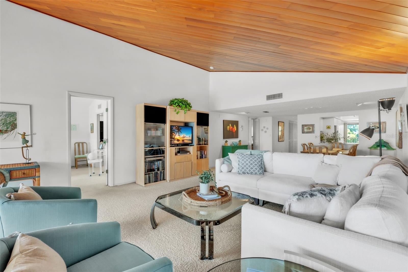 5635 GULF OF MEXICO DRIVE 202