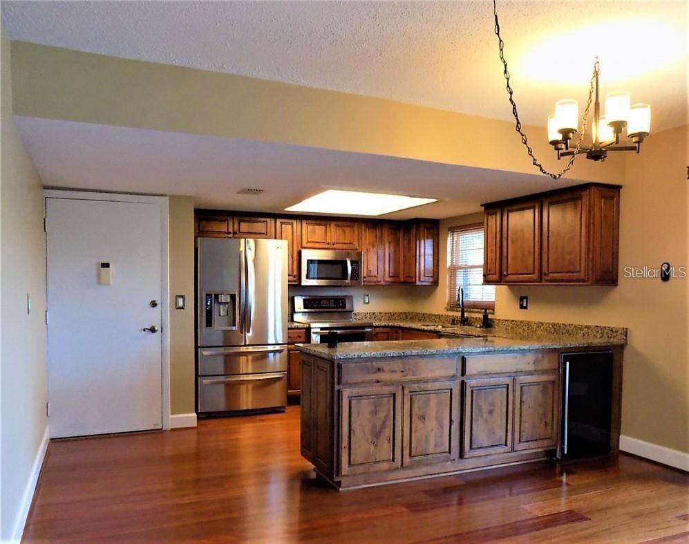 BAY POINTE CONDO - Residential