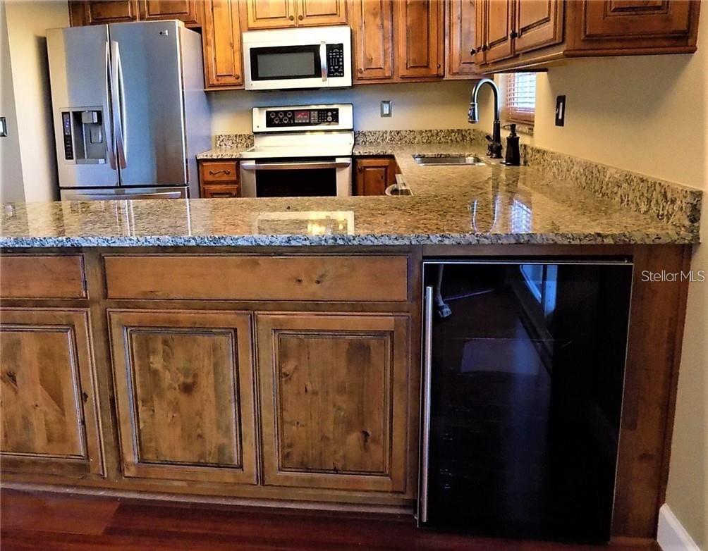 BAY POINTE CONDO - Residential