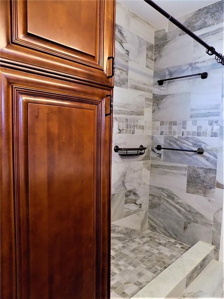 BAY POINTE CONDO - Residential