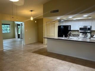 BEACON RUN - - Residential Lease