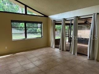 BEACON RUN - - Residential Lease