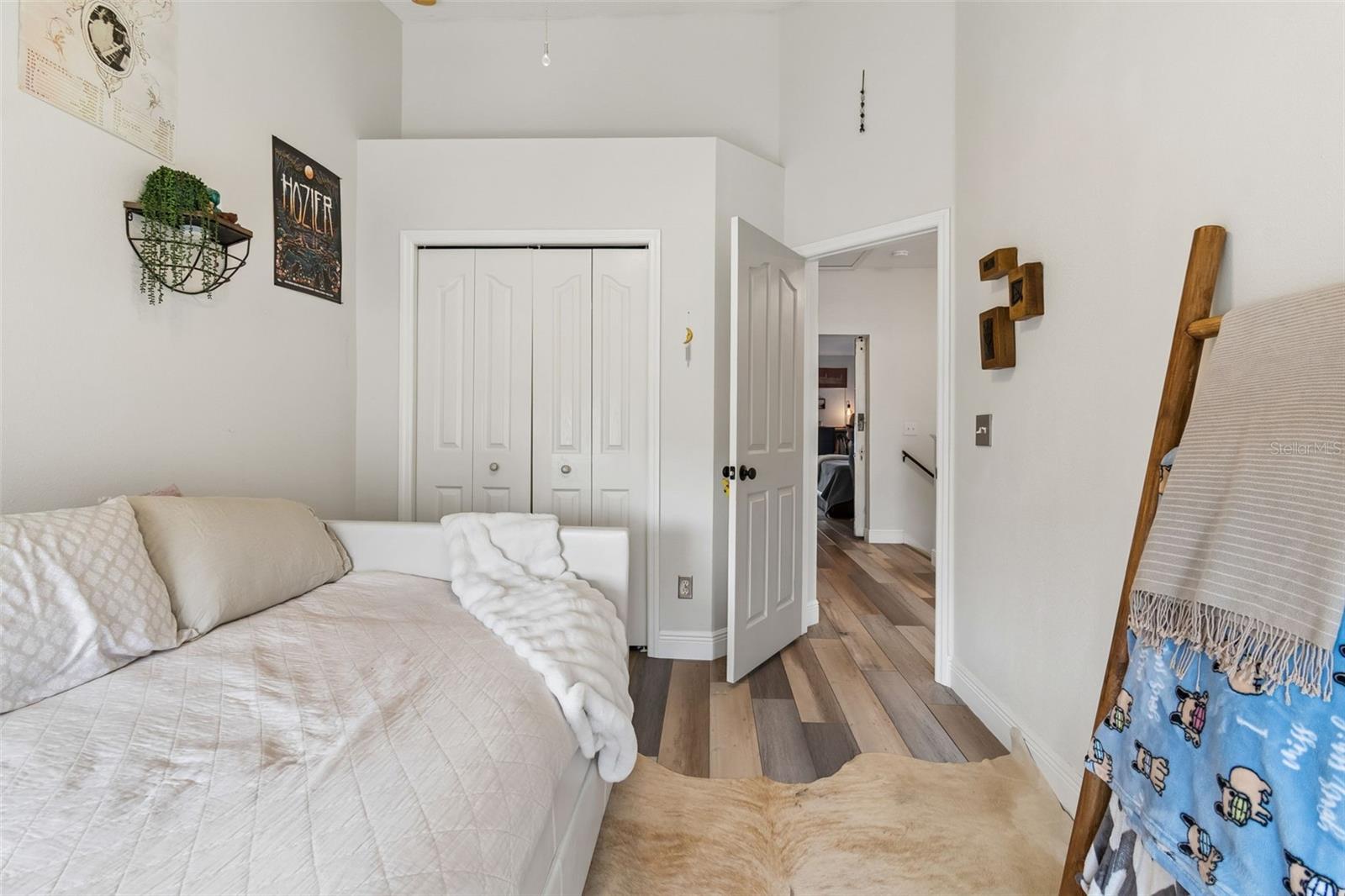 BAYSHORE POINTE TOWNHOMES - Residential