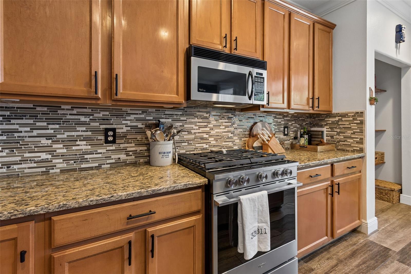 BAYSHORE POINTE TOWNHOMES - Residential