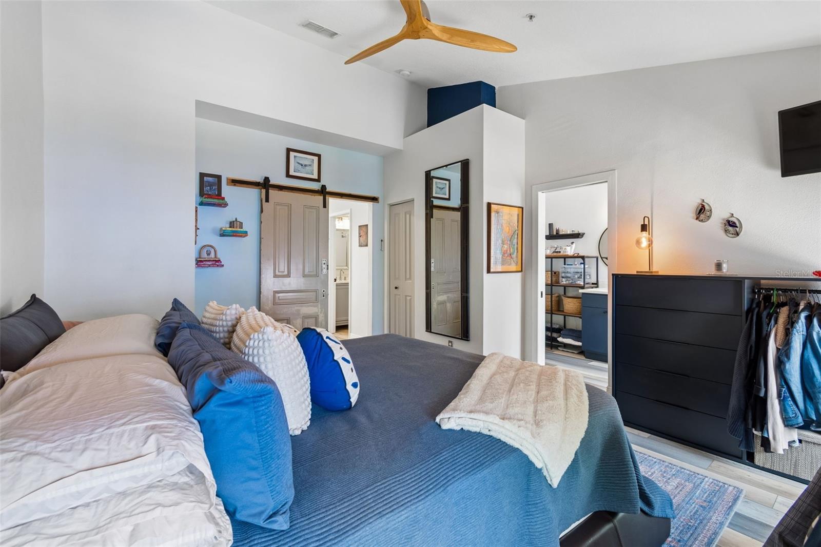 BAYSHORE POINTE TOWNHOMES - Residential