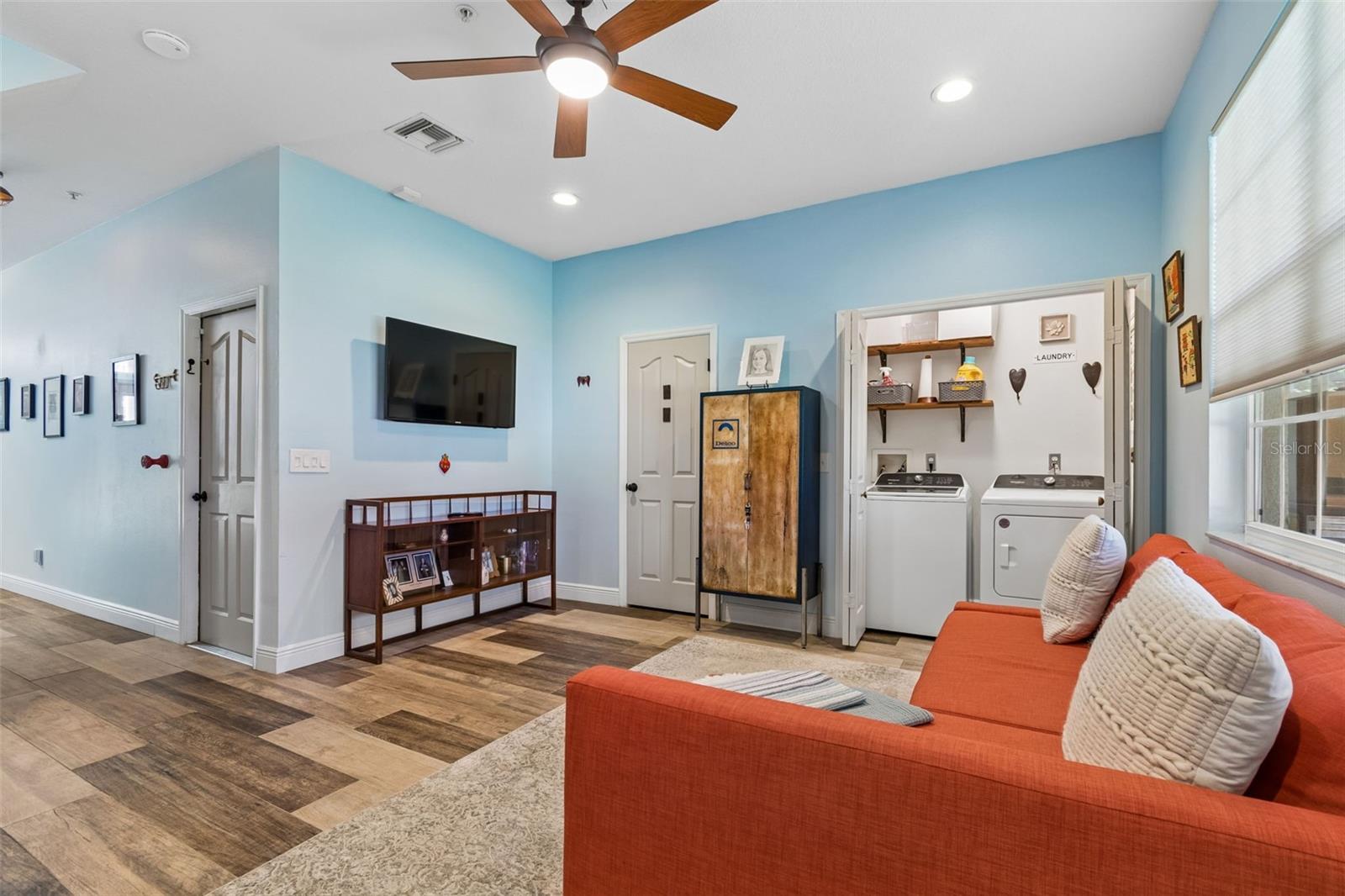 BAYSHORE POINTE TOWNHOMES - Residential