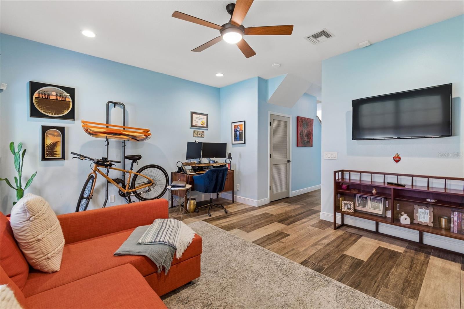 BAYSHORE POINTE TOWNHOMES - Residential