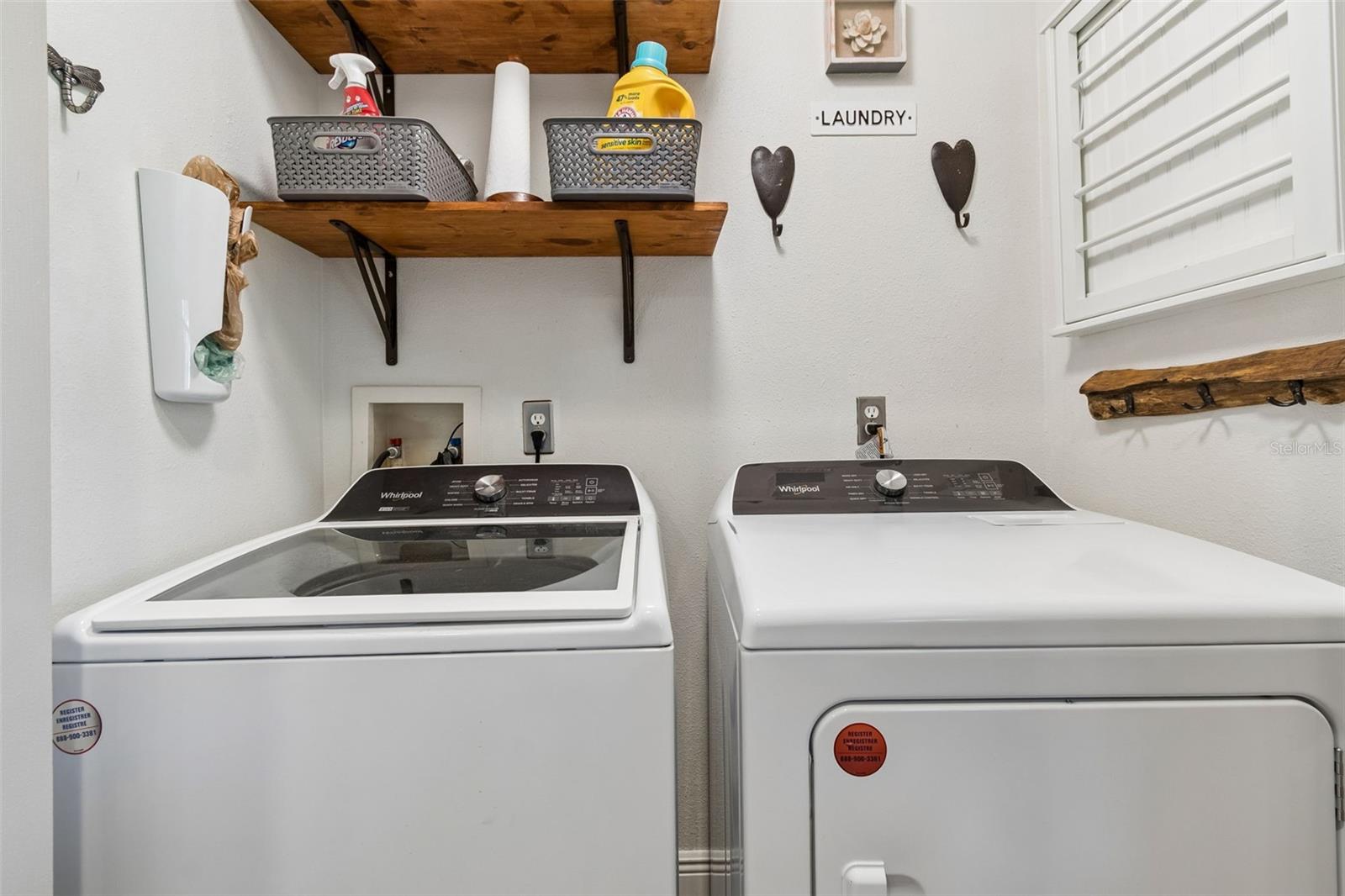 BAYSHORE POINTE TOWNHOMES - Residential