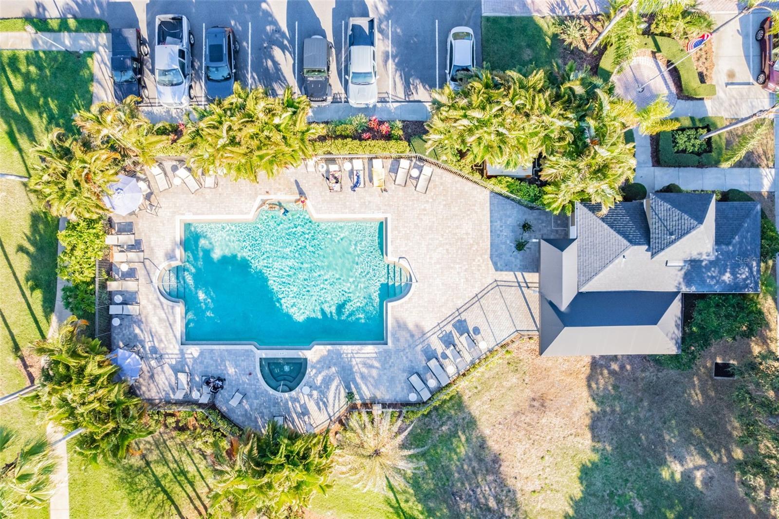 BAYSHORE POINTE TOWNHOMES - Residential