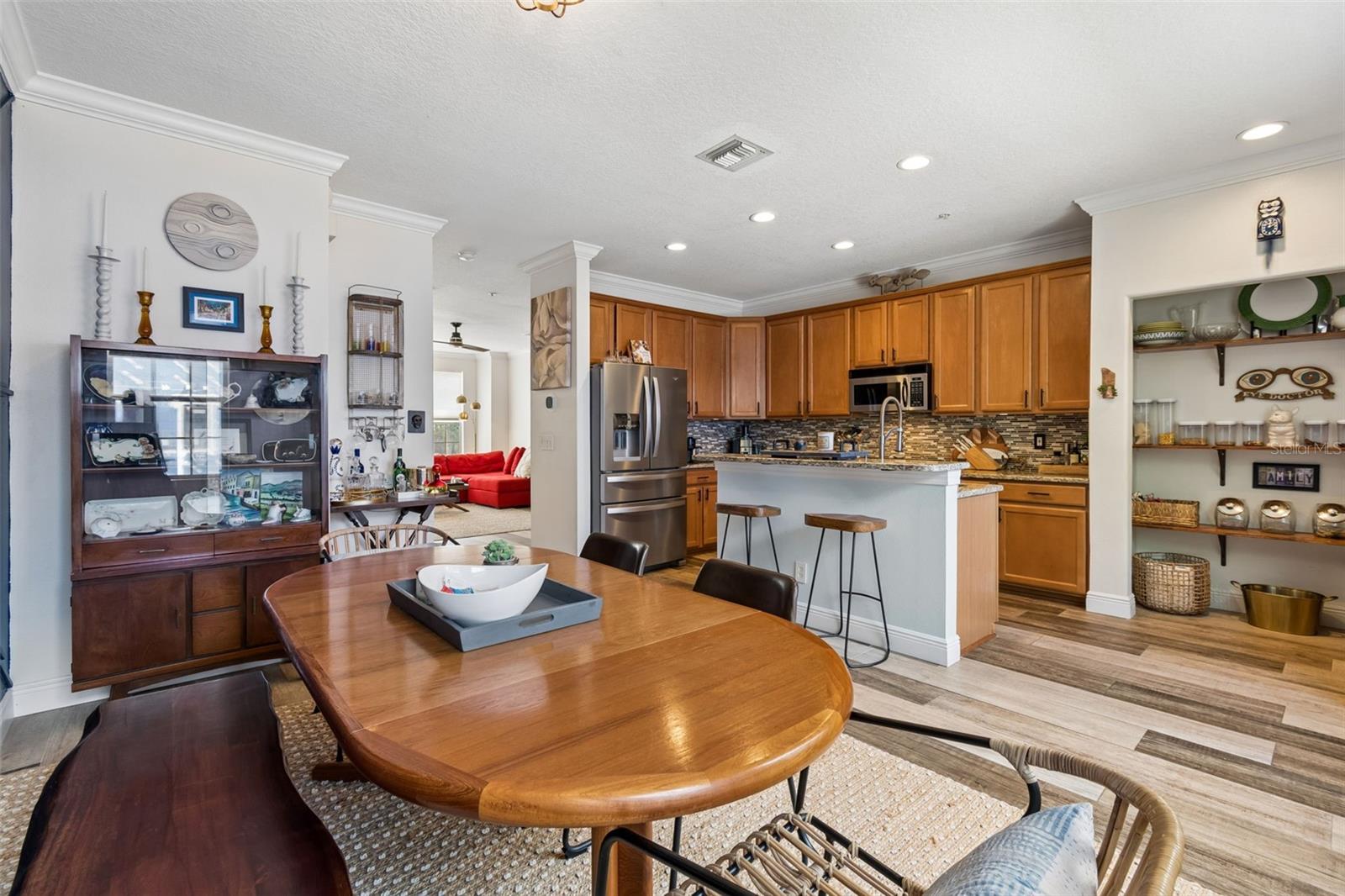 BAYSHORE POINTE TOWNHOMES - Residential