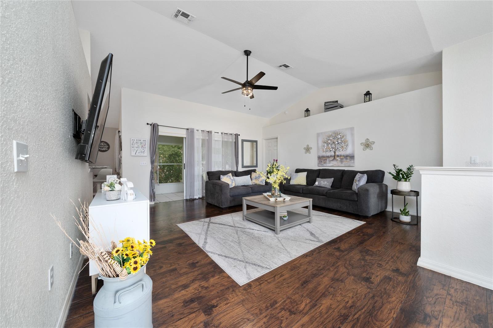 3161 TIMBERLY LN