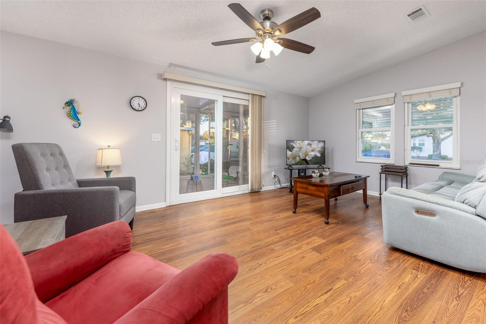 LADY LAKE ORANGE BLOSSOM GARDENS - Residential