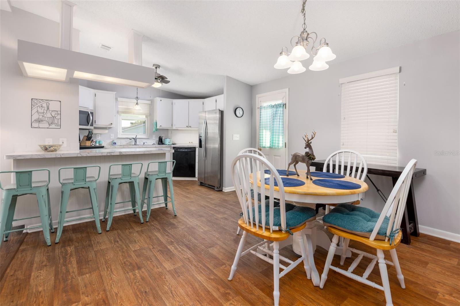 LADY LAKE ORANGE BLOSSOM GARDENS - Residential