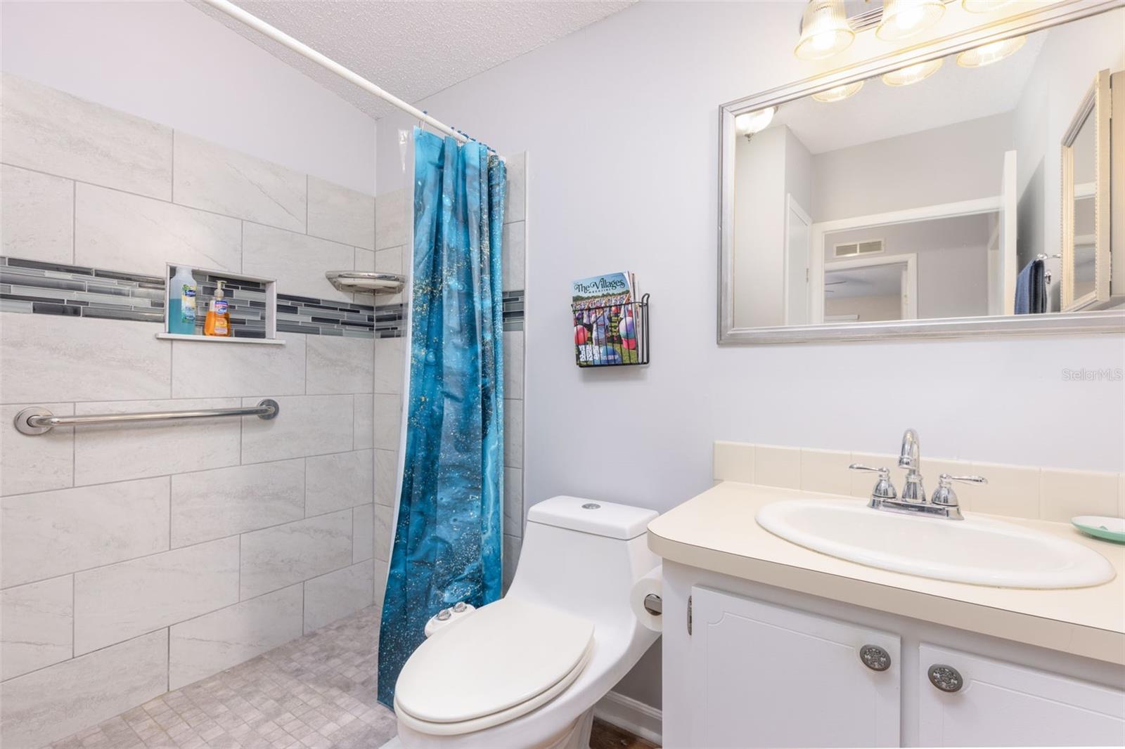 LADY LAKE ORANGE BLOSSOM GARDENS - Residential