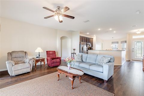 Tiny photo for 27118 Roanoke Drive #516, Leesburg, FL 34748 (MLS # G5110376)