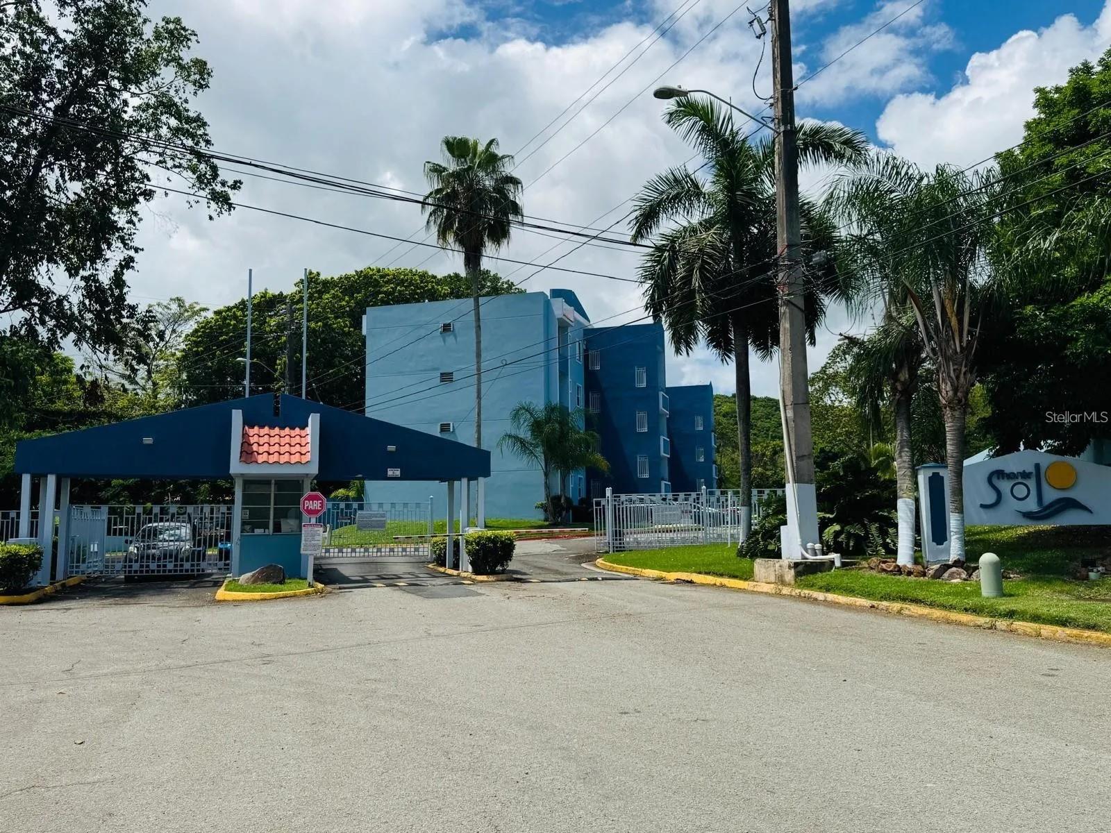 CONDOMINIO MONTESOL - Residential