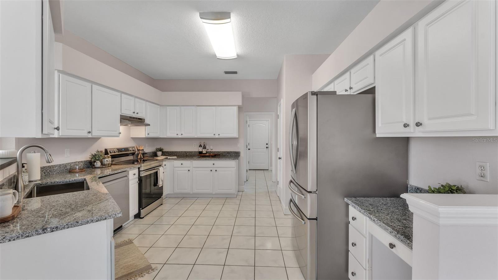 COLONY CLUB ESTATES - Residential