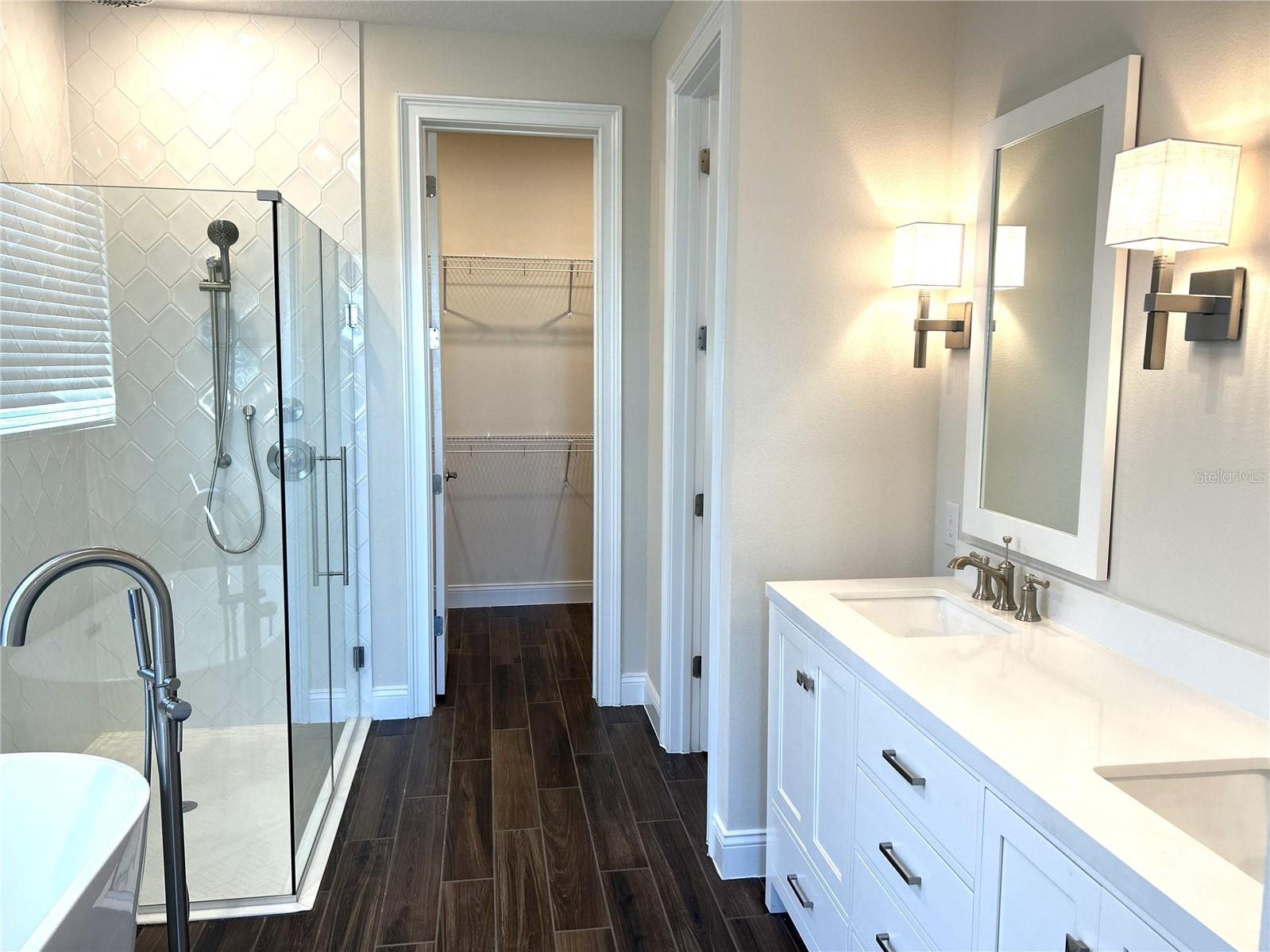 HORIZON ISLE - Residential Lease