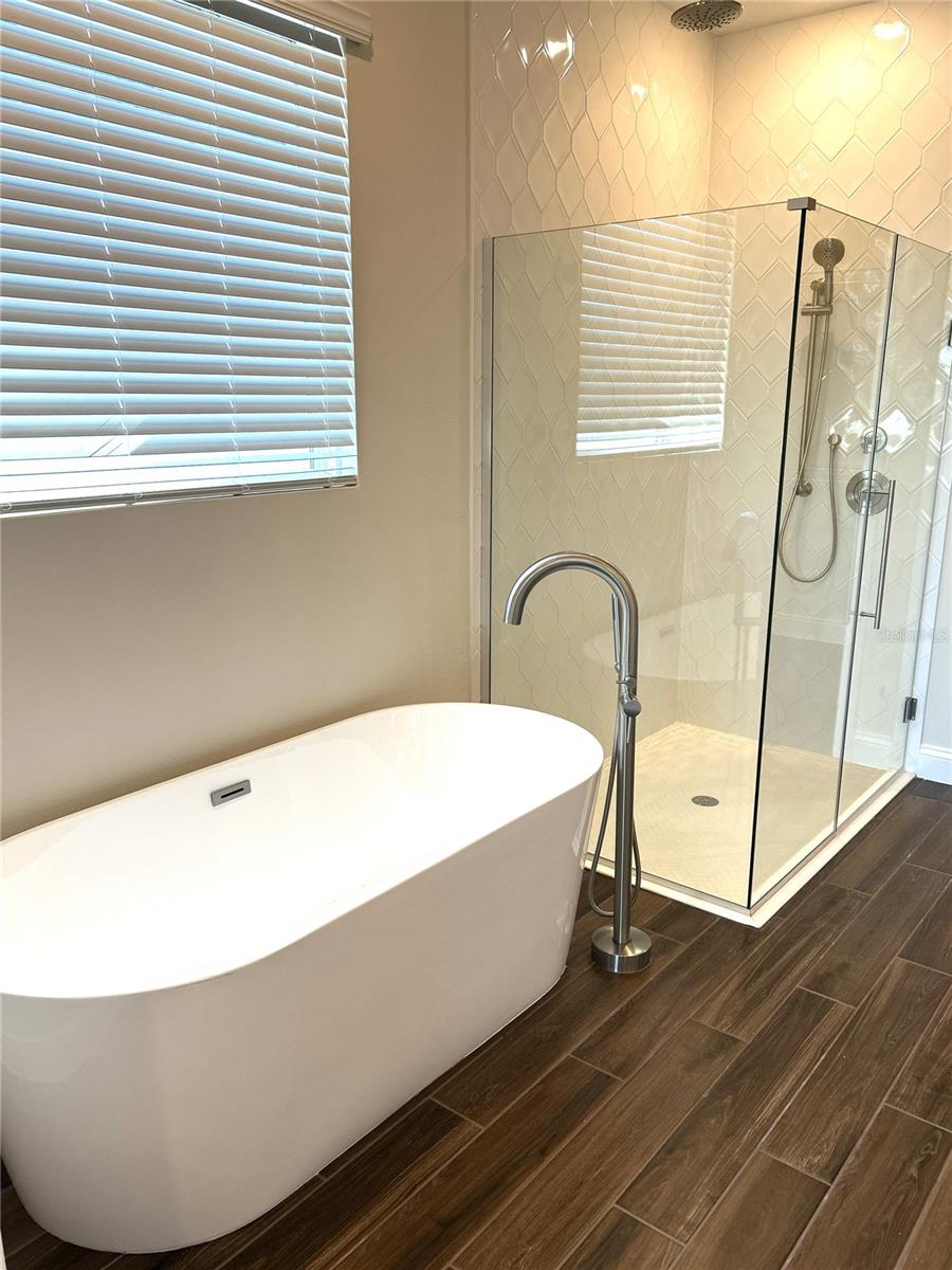 HORIZON ISLE - Residential Lease