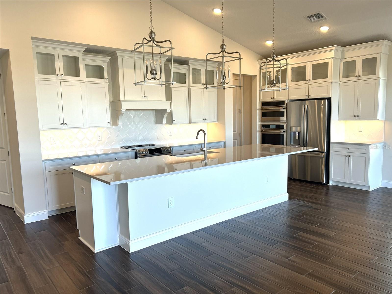 HORIZON ISLE - Residential Lease