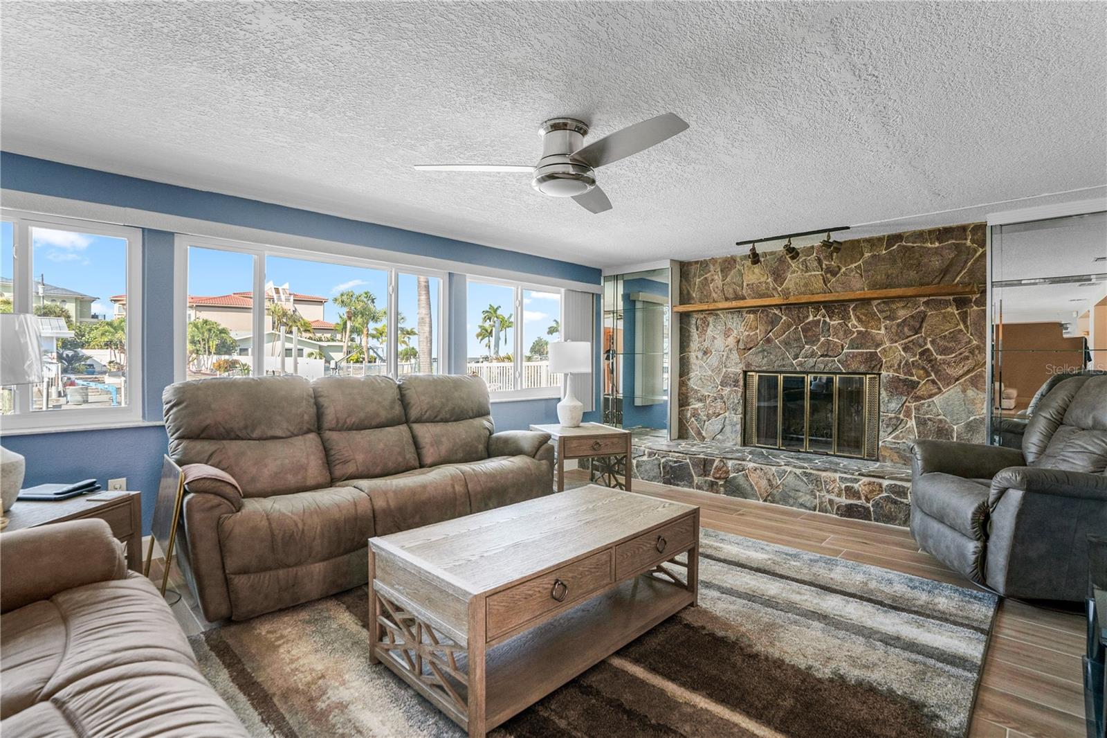 HARBOR VIEW VILLAS - Residential