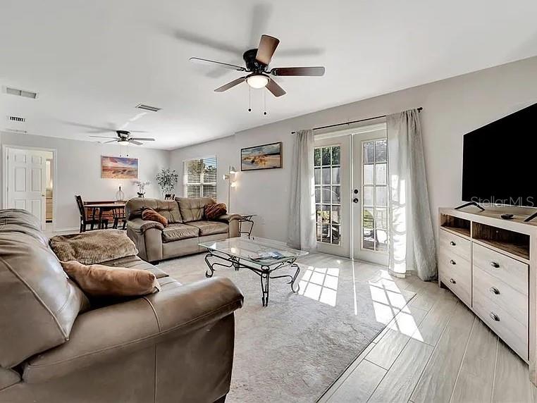 2916 WOODCREST DRIVE DRIVE