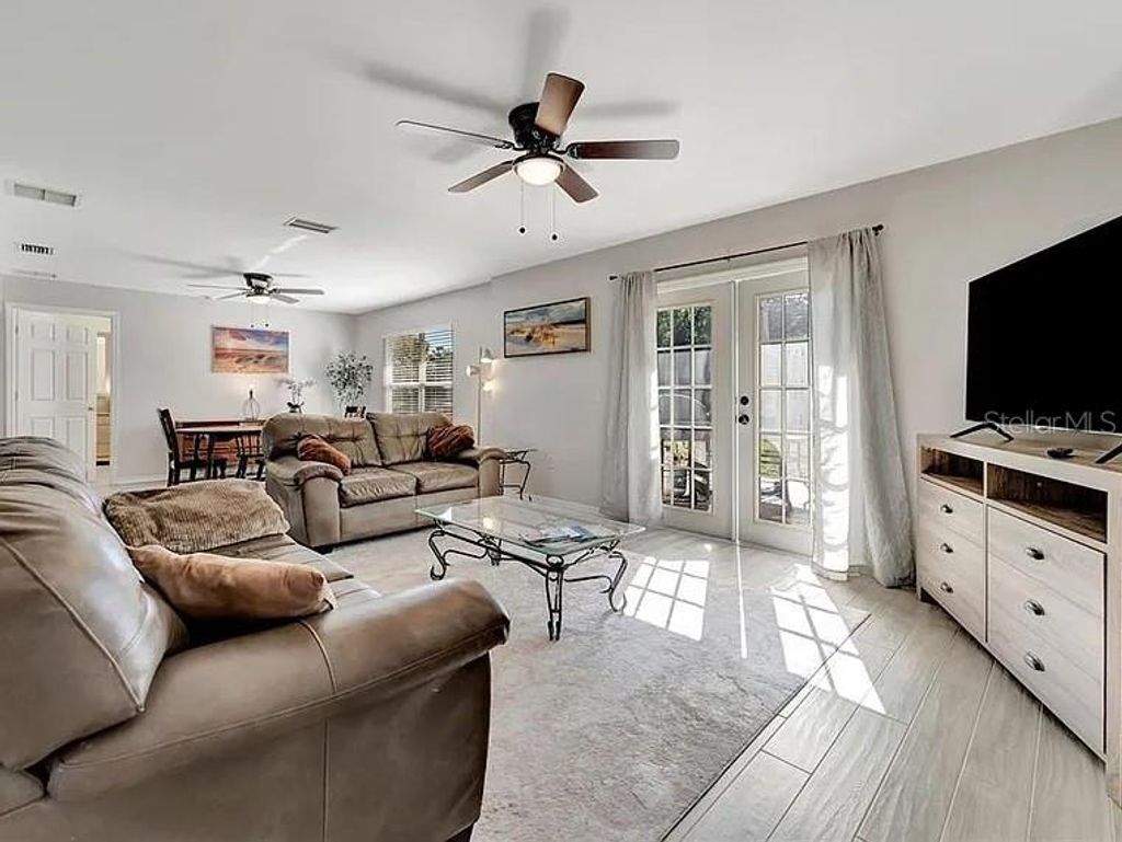 Photo of 2916 Woodcrest Dr, Sarasota, FL 34239 (MLS # A4689539)