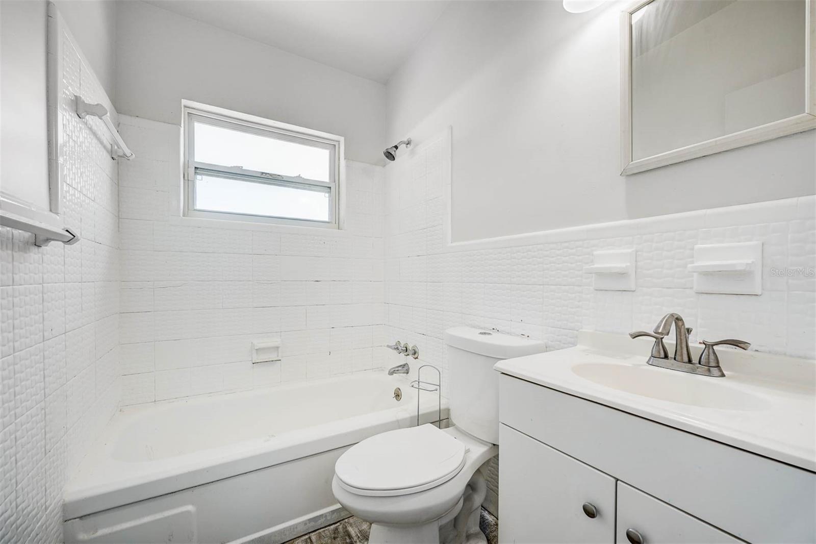 BONNIE BRAE - Residential Lease